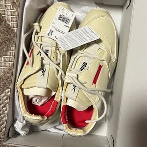 Reebok Cream Sneakers
